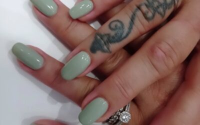La nostra Anna ha realizzato un Semipermanente Verde pastello✨️ Ognidesideriovaesaudito 🫶🏻💅🏻💚