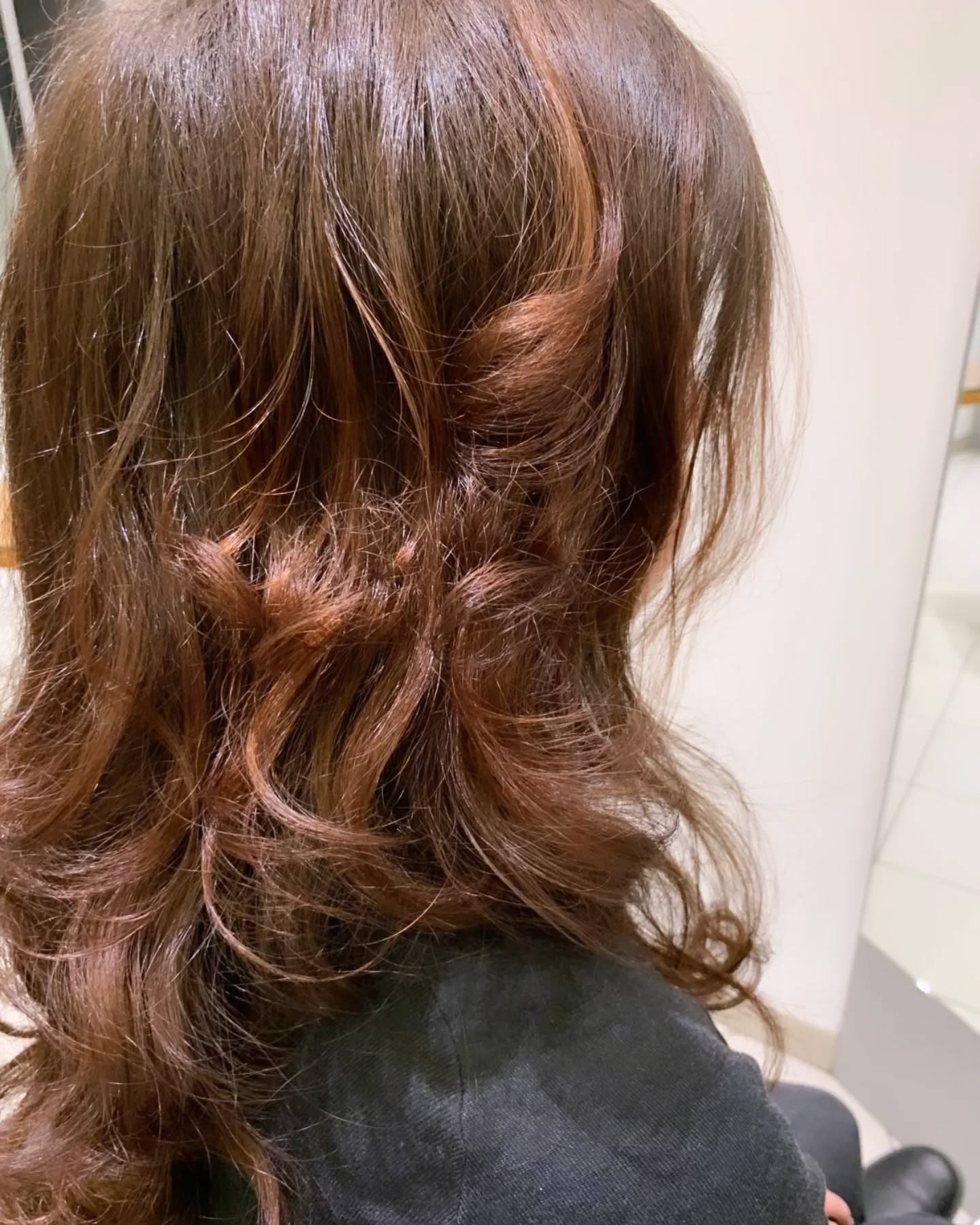 Svelato il cambio look della nostra cliente Federica 
(Riflessante - Degradè biondo scuro ramato 64)

Un Degradé ROYAL realizzato dalla nostra Tania 💕

✨ Un gioco complesso di sovrapposizioni di colore che ricrea tra i tuoi capelli la magia dei colori della natura per un risultato unico e senza eguali✨️

Ti aspettiamo nel nostro salone 

Scopri i nostri servizi e prenota il tuo appuntamento

httpswwwparrucchiere-estetistait

Tel 059926258

Cell Estetica - Anna 3493371641 

Cell Parrucchiere - Tania 3495342743

Via Francesco Bertelli 911 41013 Castelfranco Emilia Modena Emilia-Romagna Italia

curlyhair hair naturalhair curls curlyhairstyles curly hairstyles curlygirl hairstyle beauty wavyhair longhair hairgoals explorepage hairstylist straighthair healthyhair love hairextensions blackgirlmagic humanhair fashion haircare haircut virginhair naturalhairstyles makeup wigs explore model
