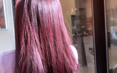 ✨️ La nostra teenager con una base castano naturale ha deciso di anticipare la primavera con delle