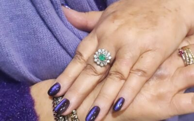 Anna ha realizzato Unghie Cat’s Eyes il trend dello smalto magnetico 💜